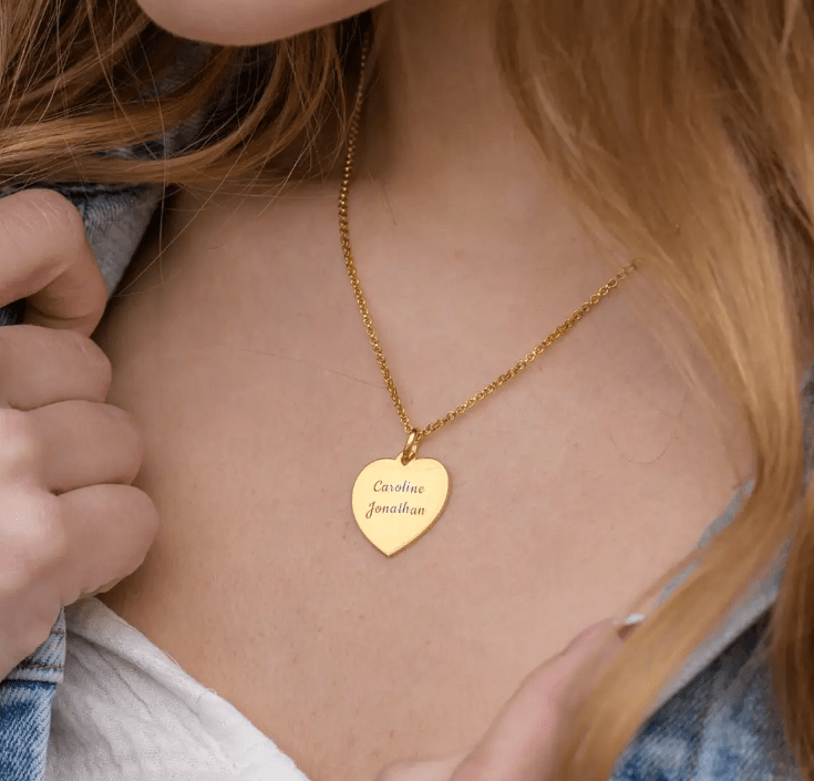 Collier pendentif en forme de cœur pour femme, bijoux personnalisés, cadeau pour famille , maman , Amie , copine ,epouse - ZEDAIX