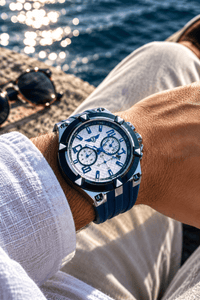 ZEDAIX AZUR Blue - au poignet, bord de mer